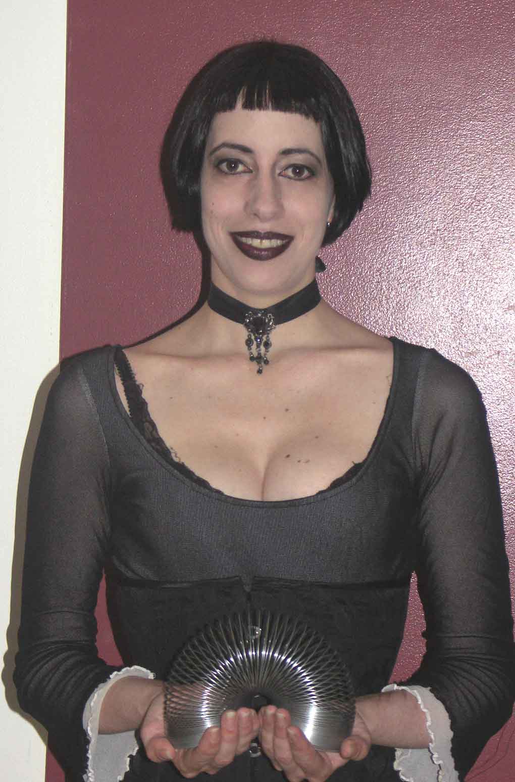 EConGothGirlSixSlinky.jpg