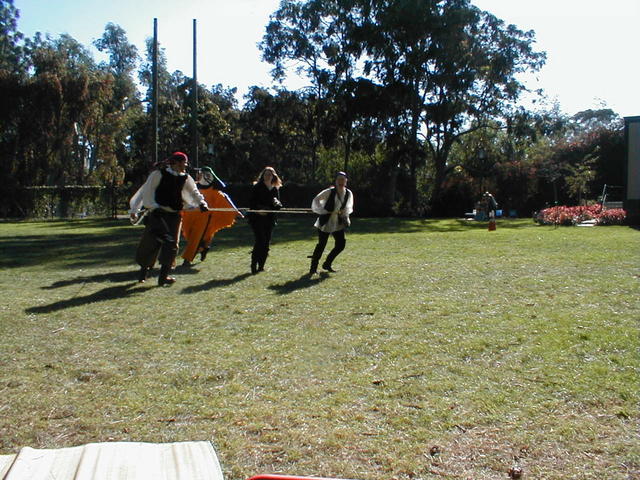 P2080038-pirates2